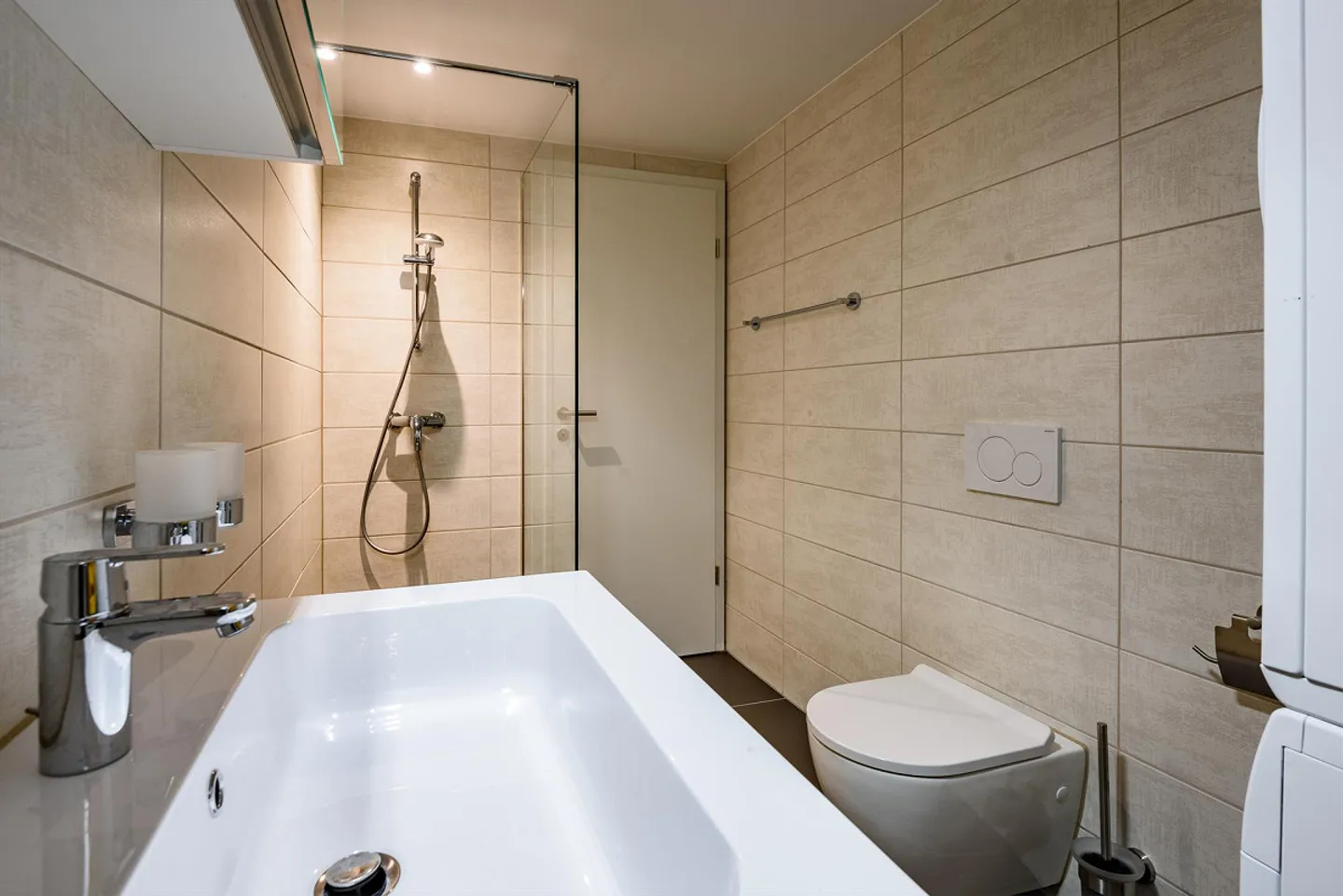 Appartamento al piano terra 3.5 locali ultra moderno in una posizione tranquilla! - Foto 4 di 7