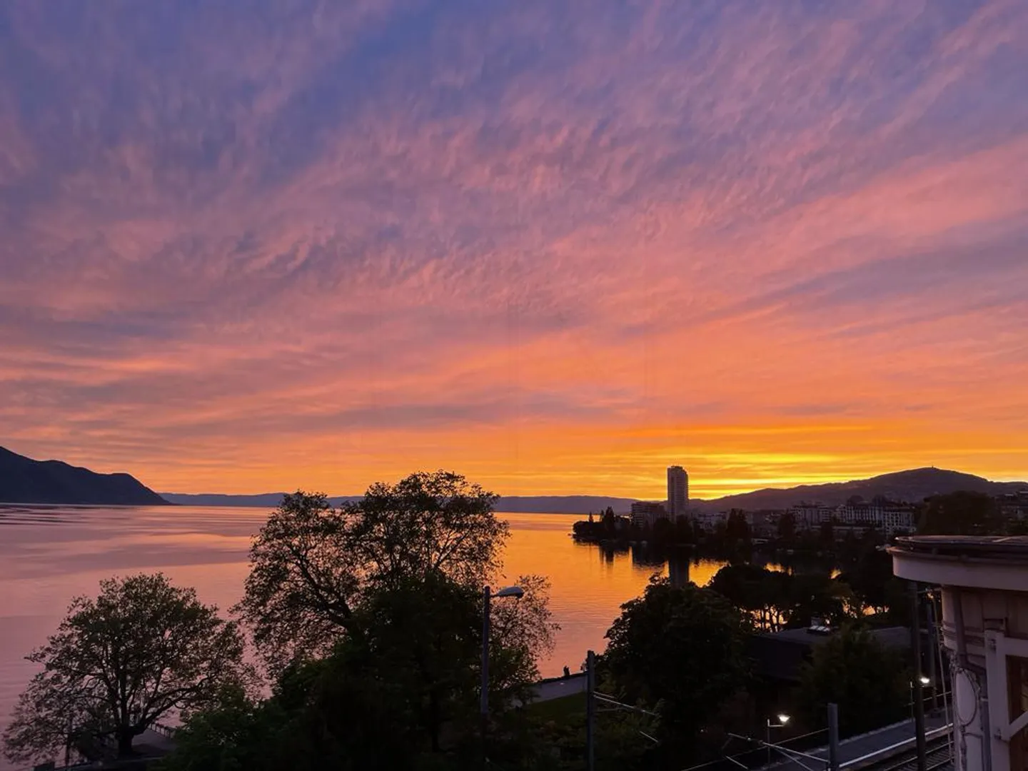 Appartement Charmant avec Vue sur le Lac - Photo 6 sur 6