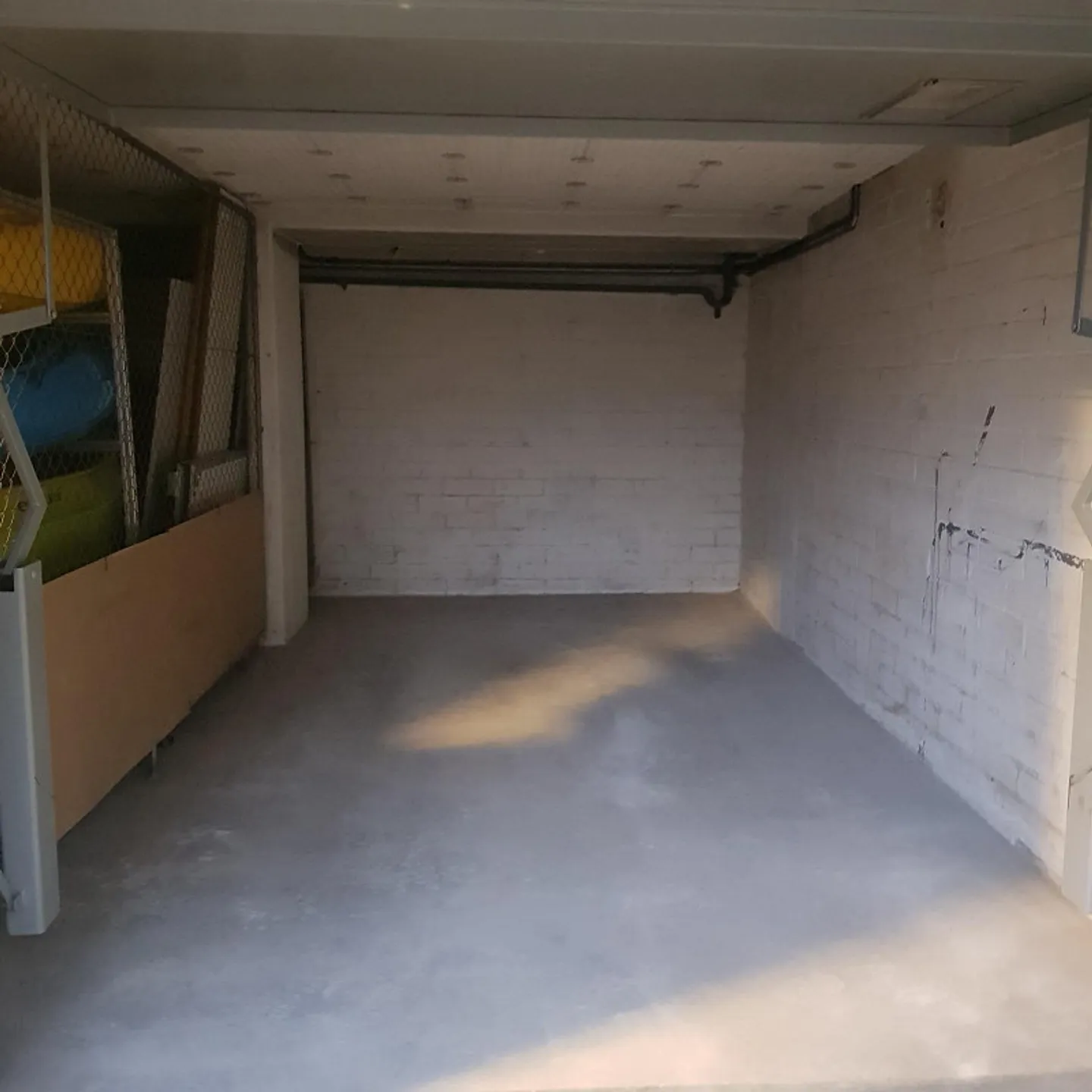 Does your car need a roof over your head? - Photo 3 of 3