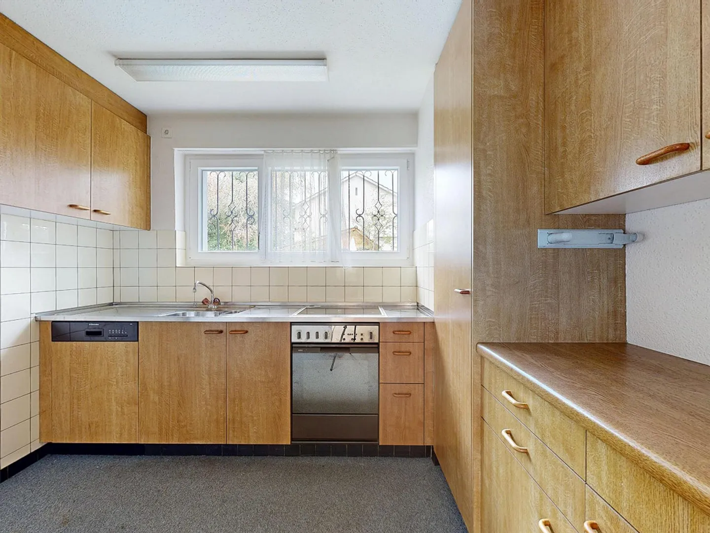 Maison individuelle de 4,5 pièces avec beaucoup de potentiel - Photo 5 sur 14