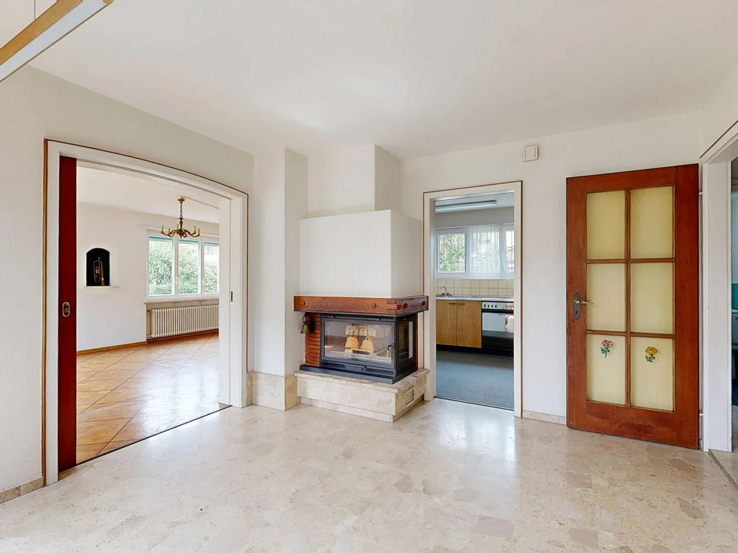 Maison individuelle de 4,5 pièces avec beaucoup de potentiel - Photo 6 sur 14
