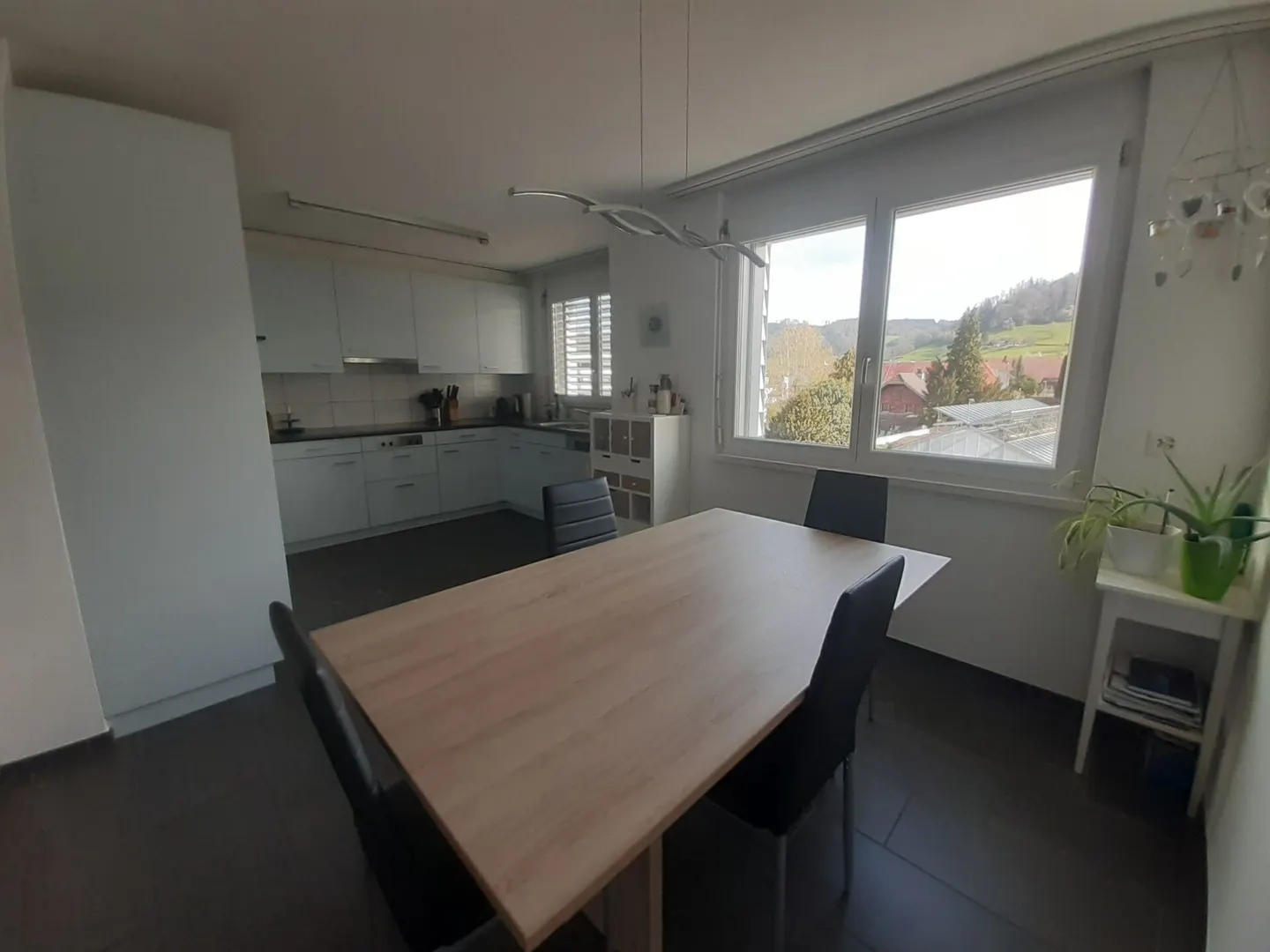 Spacious 4.5-room apartment in a central location - Photo 4 of 14