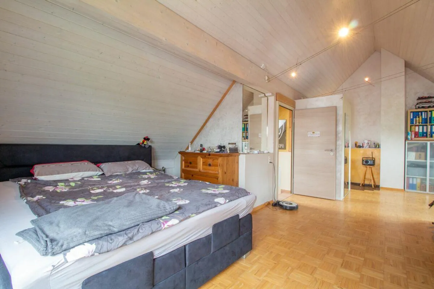 Maison jumelée de 5,5 pièces avec grenier aménagé et vue - Photo 19 sur 27
