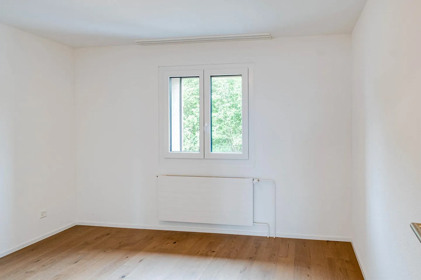 Appartamento 2.5 stanze come nuovo in una posizione tranquilla - Foto 6 di 10