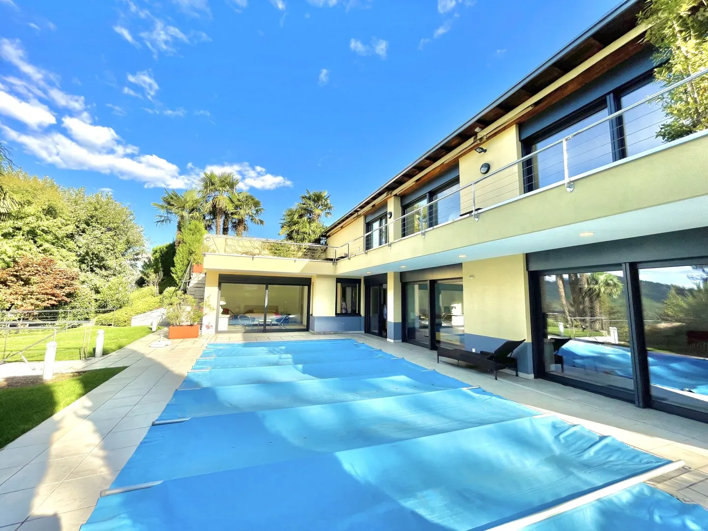 Lugano: Villenartiges Anwesen mit Pool, Garten und privatem Rustico - Foto 9 di 15