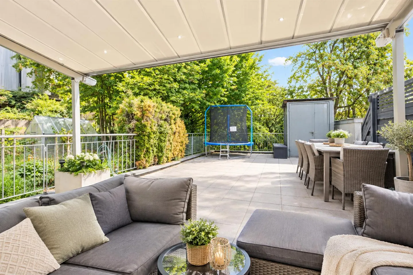 APPARTEMENT MAISONETTE ATTRACTIF AVEC TERRASSE DE 52 M² À WORB - Photo 2 sur 8