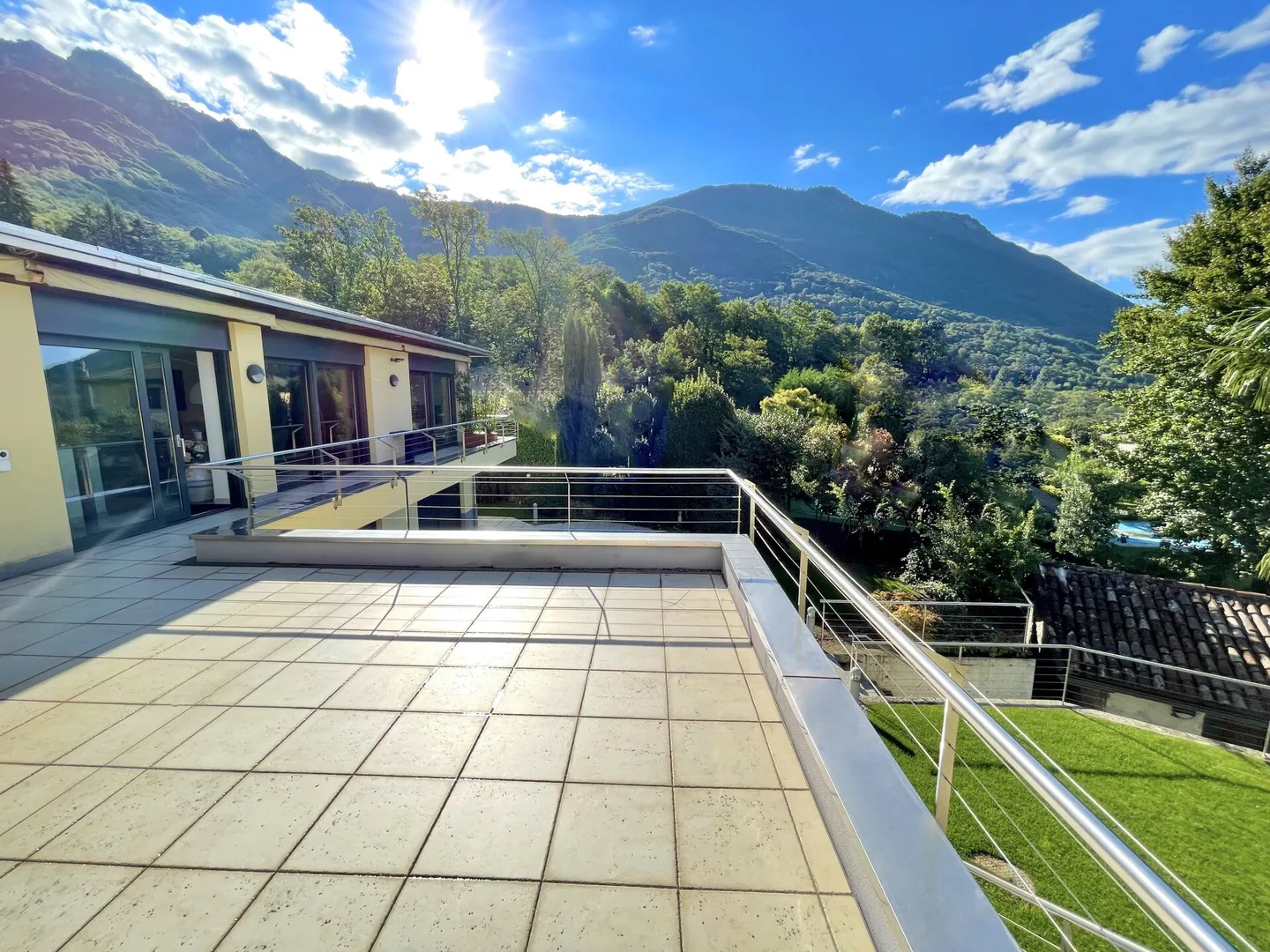 Lugano: Villenartiges Anwesen mit Pool, Garten und privatem Rustico - Foto 15 di 15