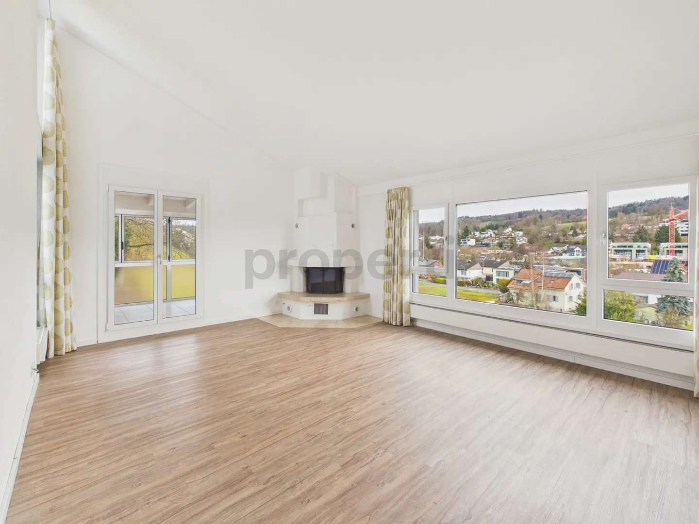 Geräumiges Doppelhaus in ruhiger Lage - Foto 2 von 13