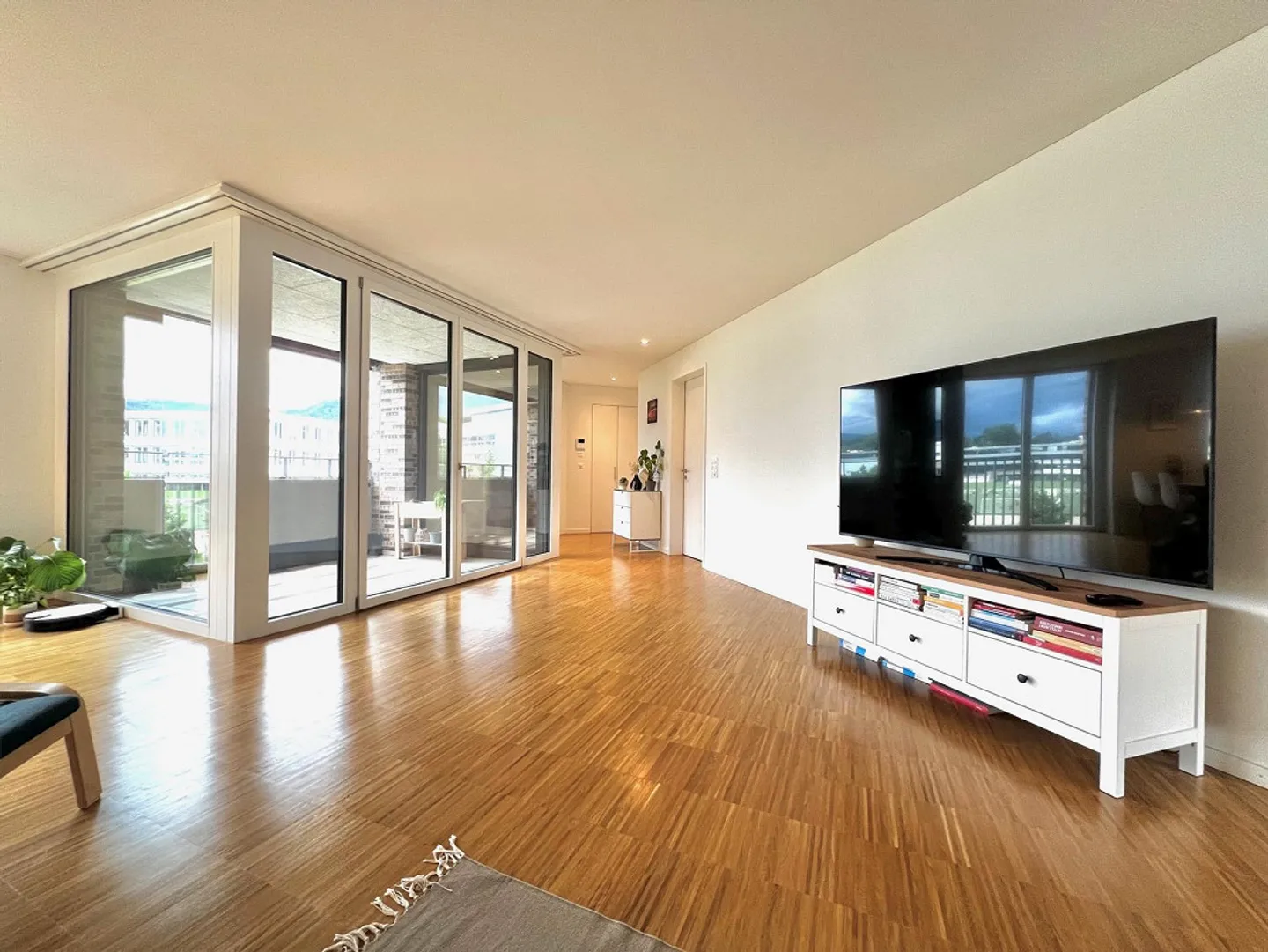 Chambre dans un appartement partagé moderne de 3,5 pièces à Adliswiler Höfe - Photo 9 sur 9