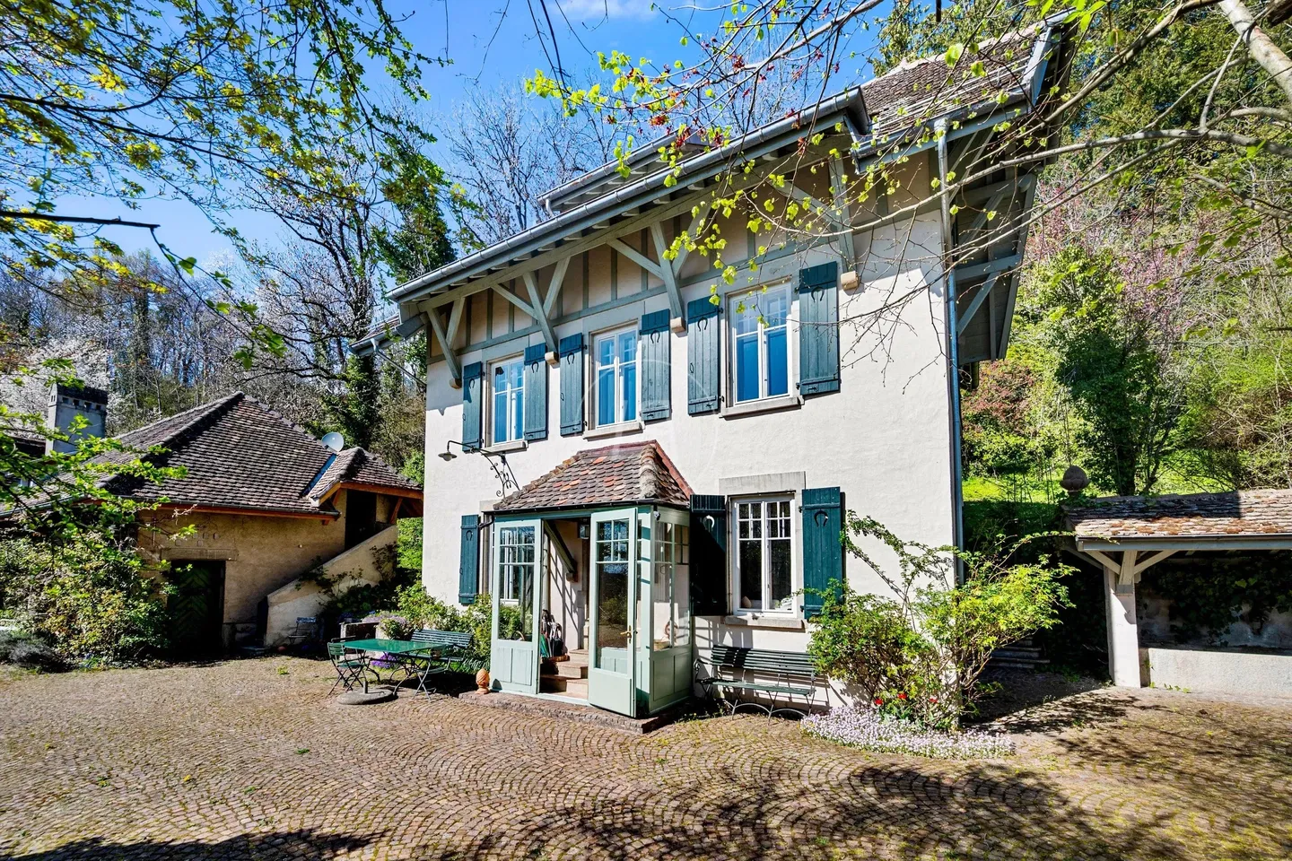 Charming 19th-Century Villa - Photo 17 of 20