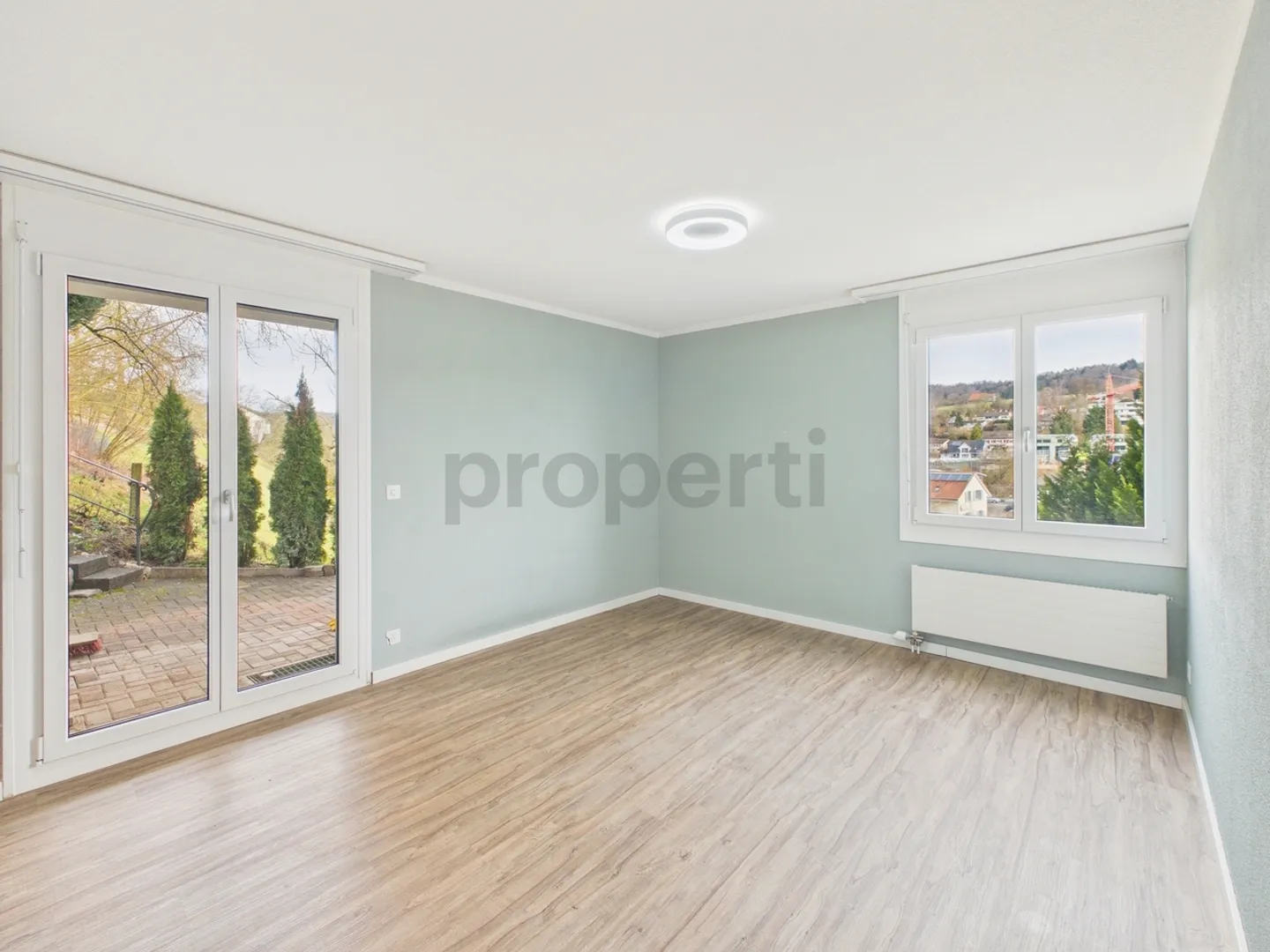 Geräumiges Doppelhaus in ruhiger Lage - Foto 8 von 13