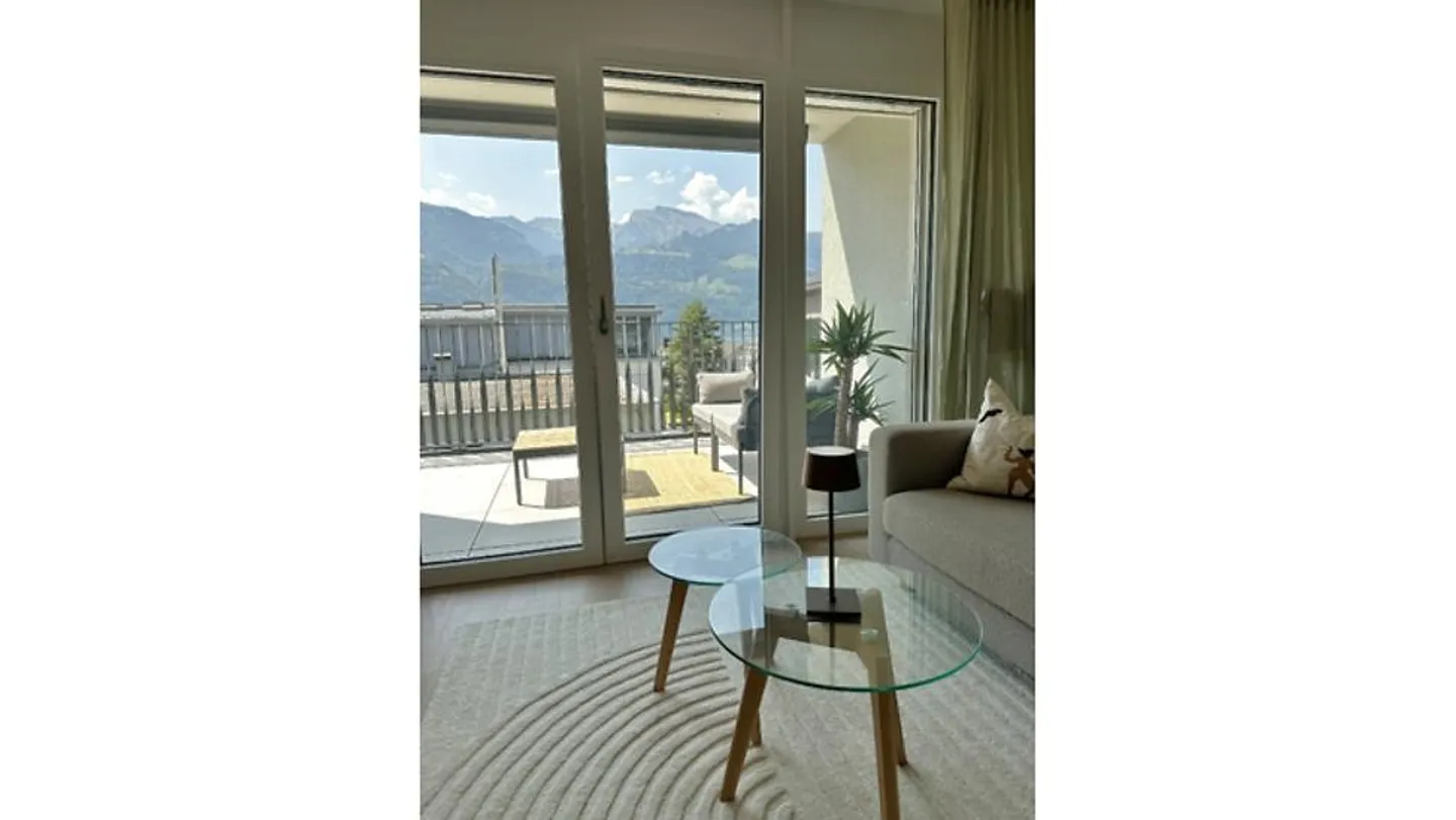 APPARTEMENT 2½ PIÈCES À GERSAU (SZ), MEUBLÉ, TEMPORAIRE - Photo 2 sur 7