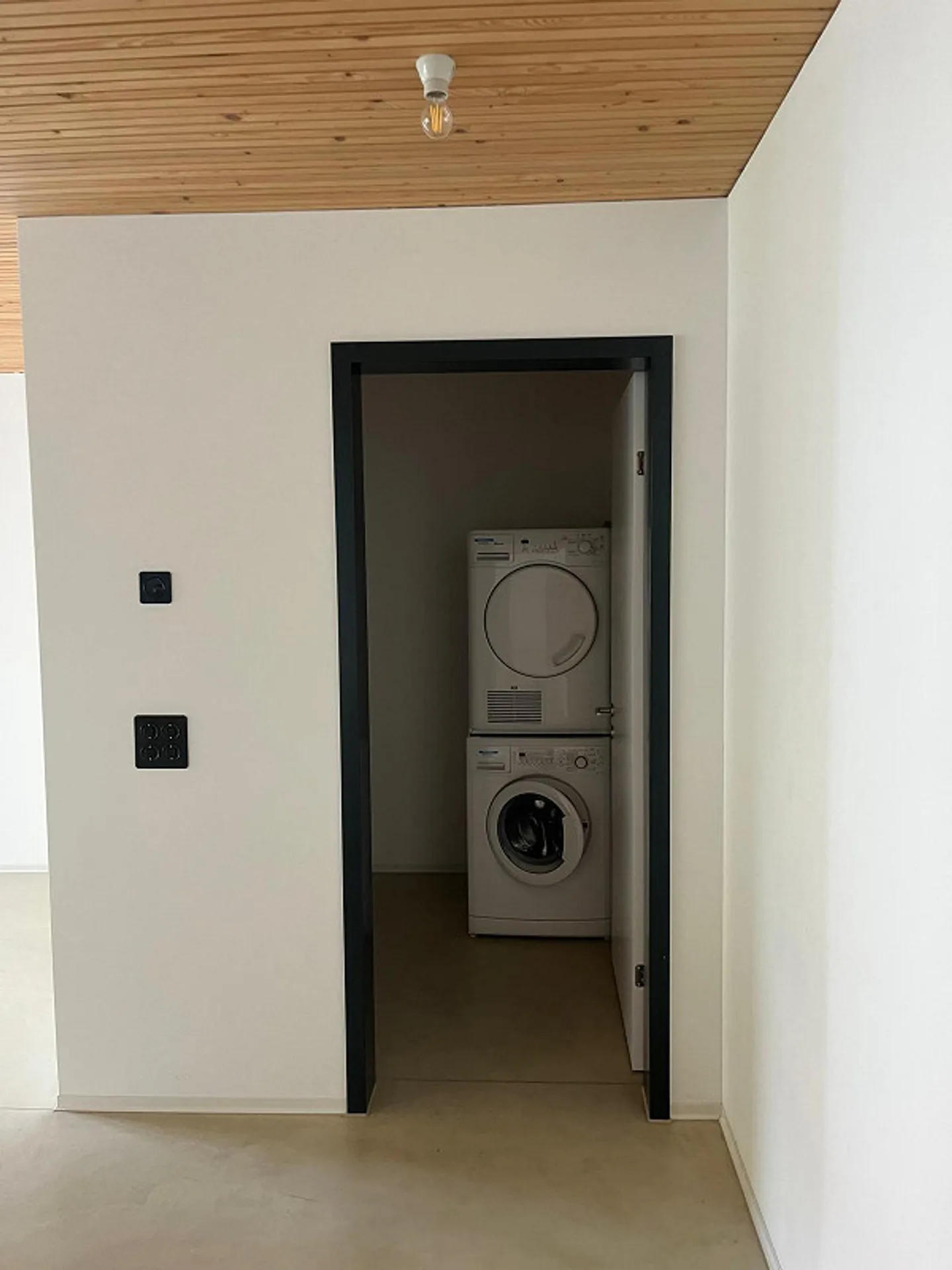 Modern, lake-close 3.5-room apartment - Photo 7 of 7