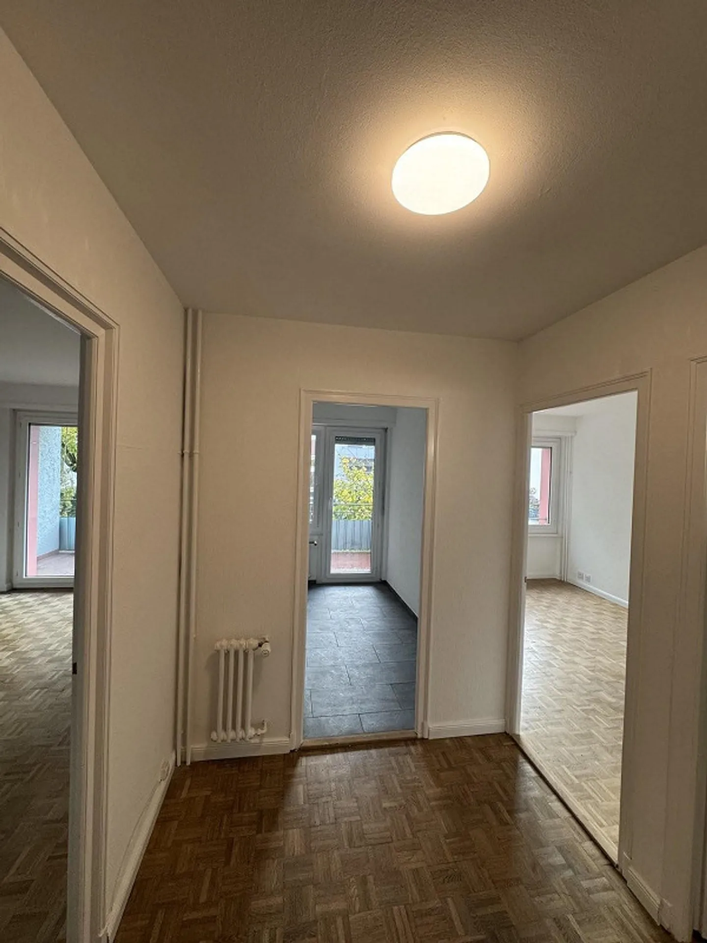 Charmant appartement de 2 pièces rénové - Photo 7 sur 8