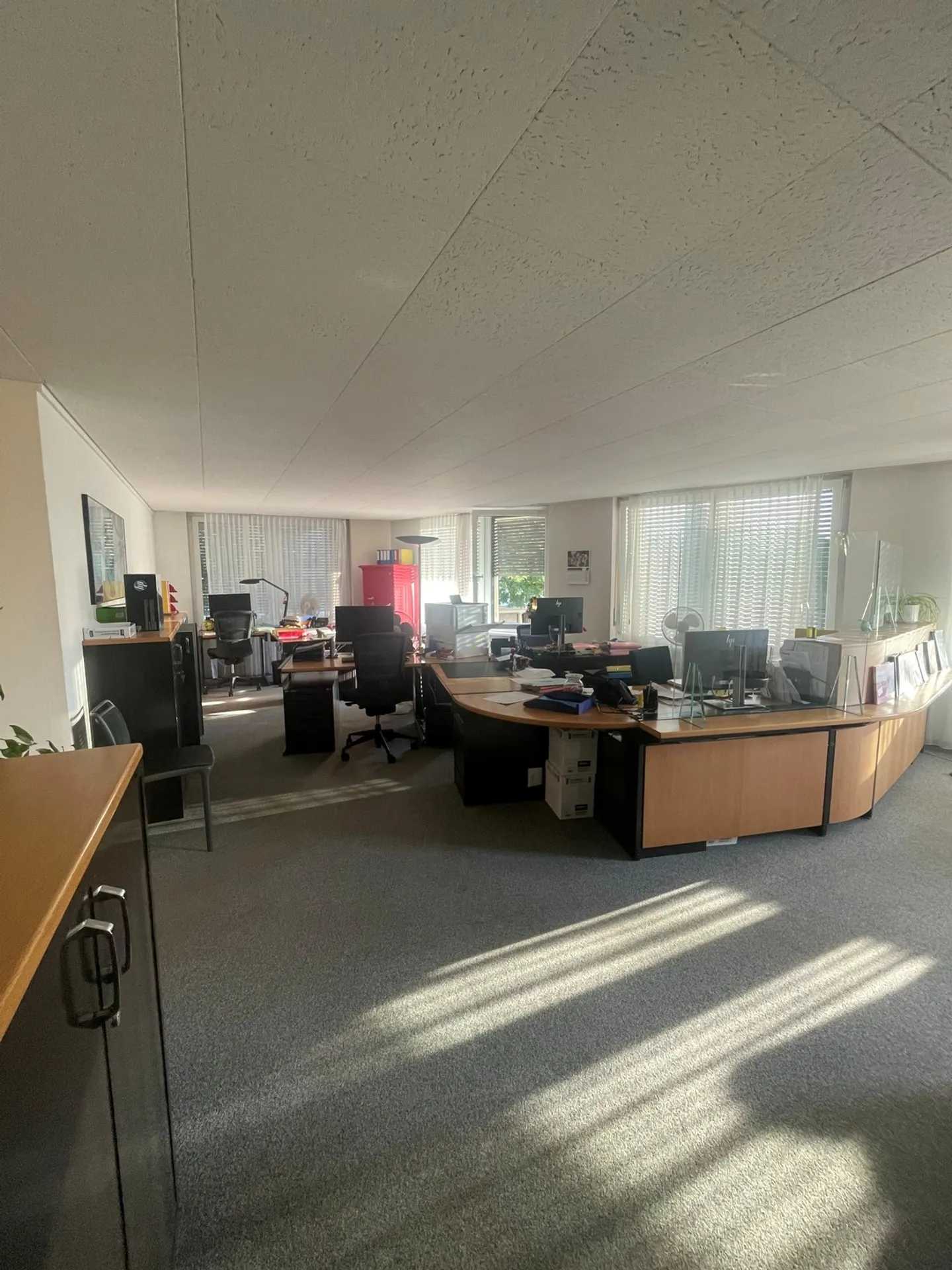 Geräumige Büroräumlichkeiten in Nidau - Foto 1 von 3