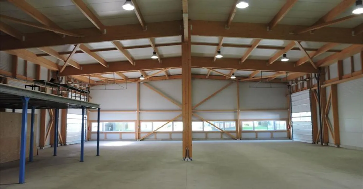 Immeuble mixte à louer - Photo 1 sur 4