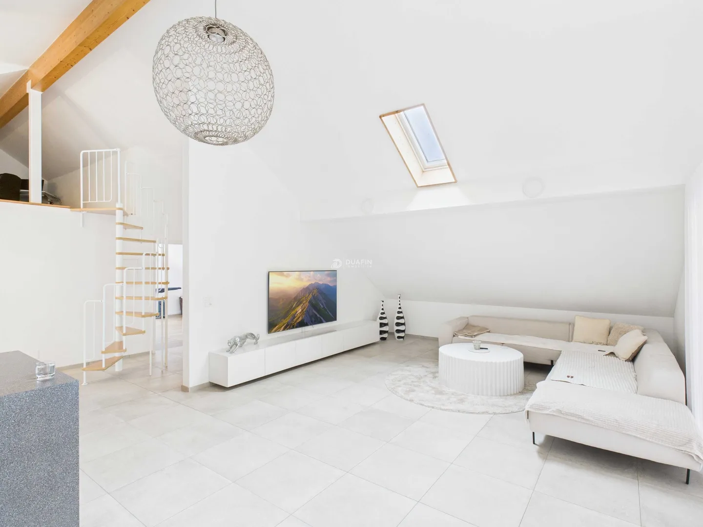 Casa plurifamiliare ristrutturata - Foto 2 di 13