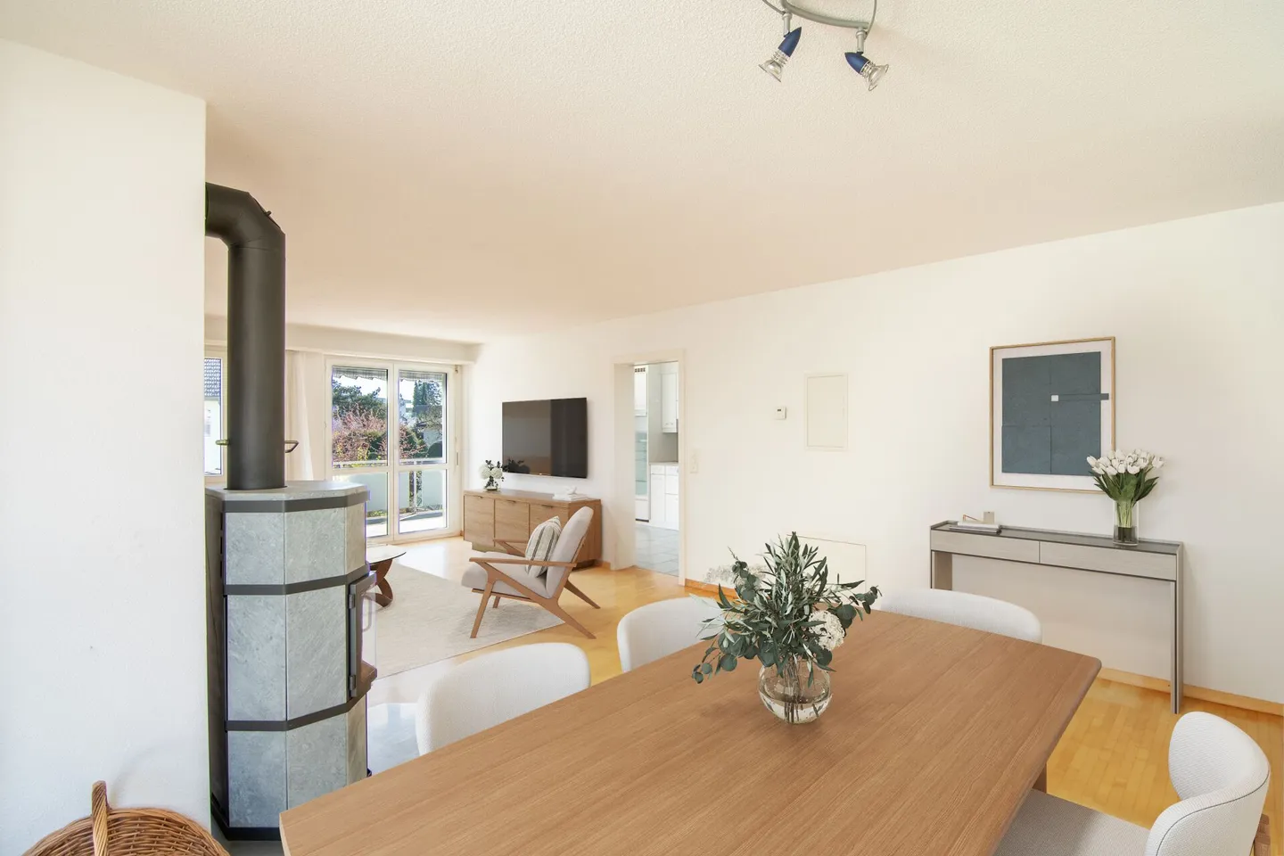 Appartement lumineux et accessible de 3,5 pièces avec balcon sud et place de parking souterrain privée ! - Photo 6 sur 22