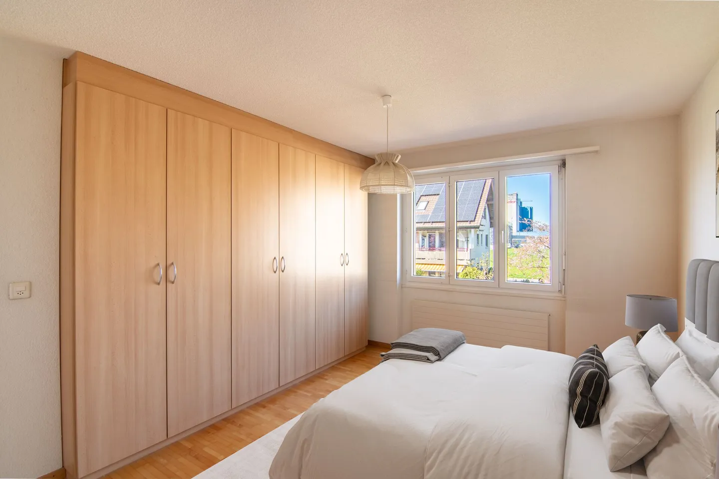 Appartement lumineux et accessible de 3,5 pièces avec balcon sud et place de parking souterrain privée ! - Photo 9 sur 22