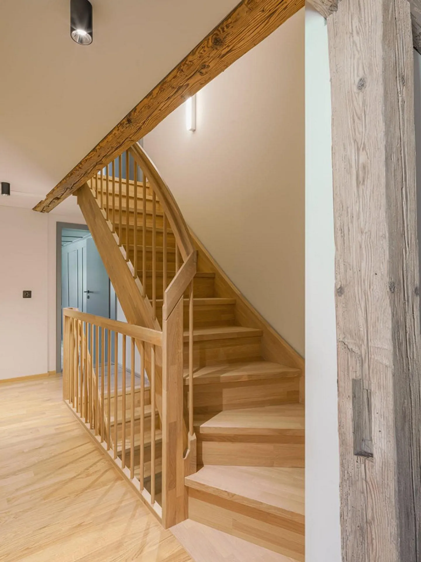 First occupancy: Completely renovated 5-room apartments in a historic winegrower's house - Photo 7 of 13