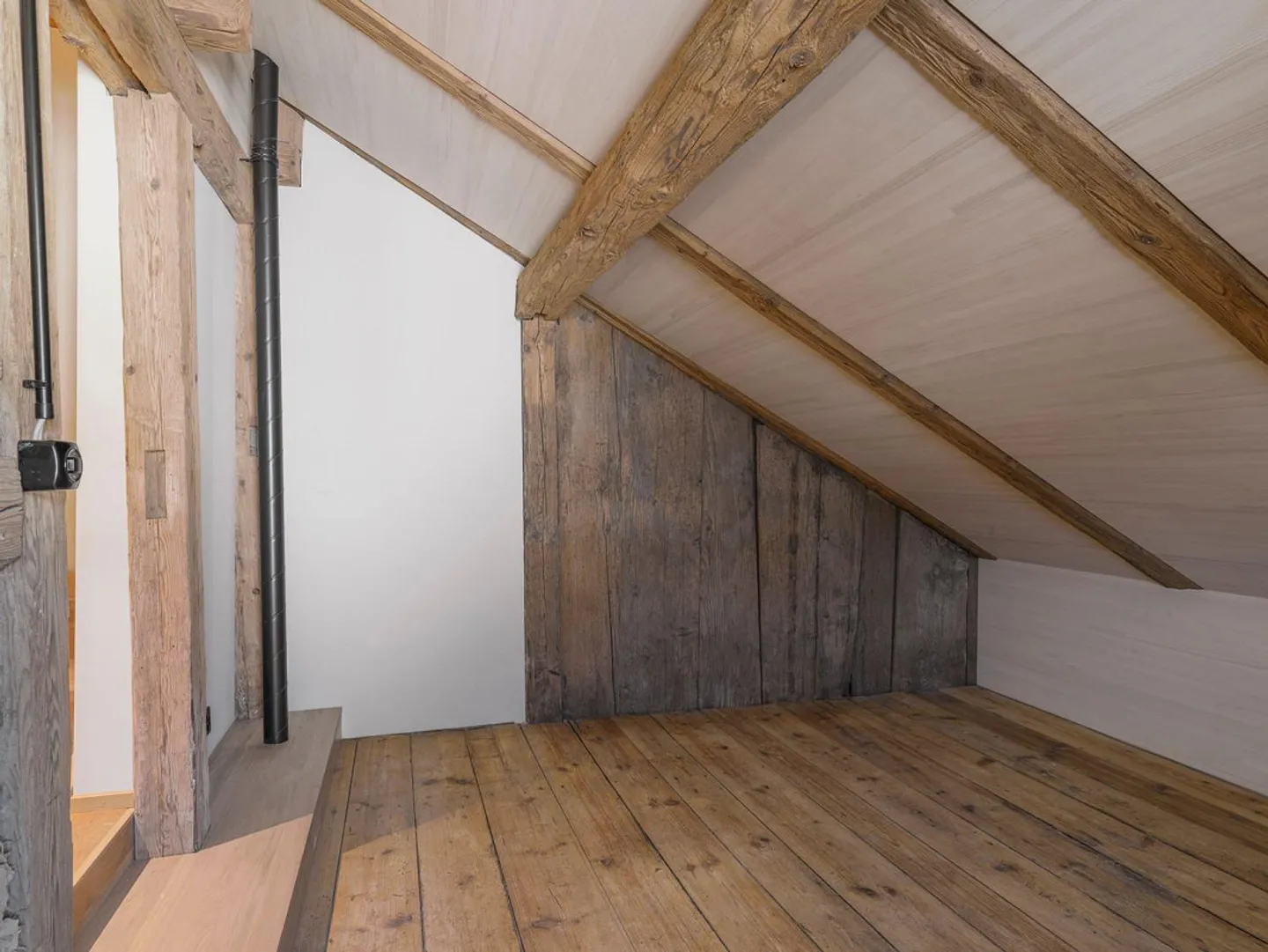 First occupancy: Completely renovated 5-room apartments in a historic winegrower's house - Photo 10 of 13