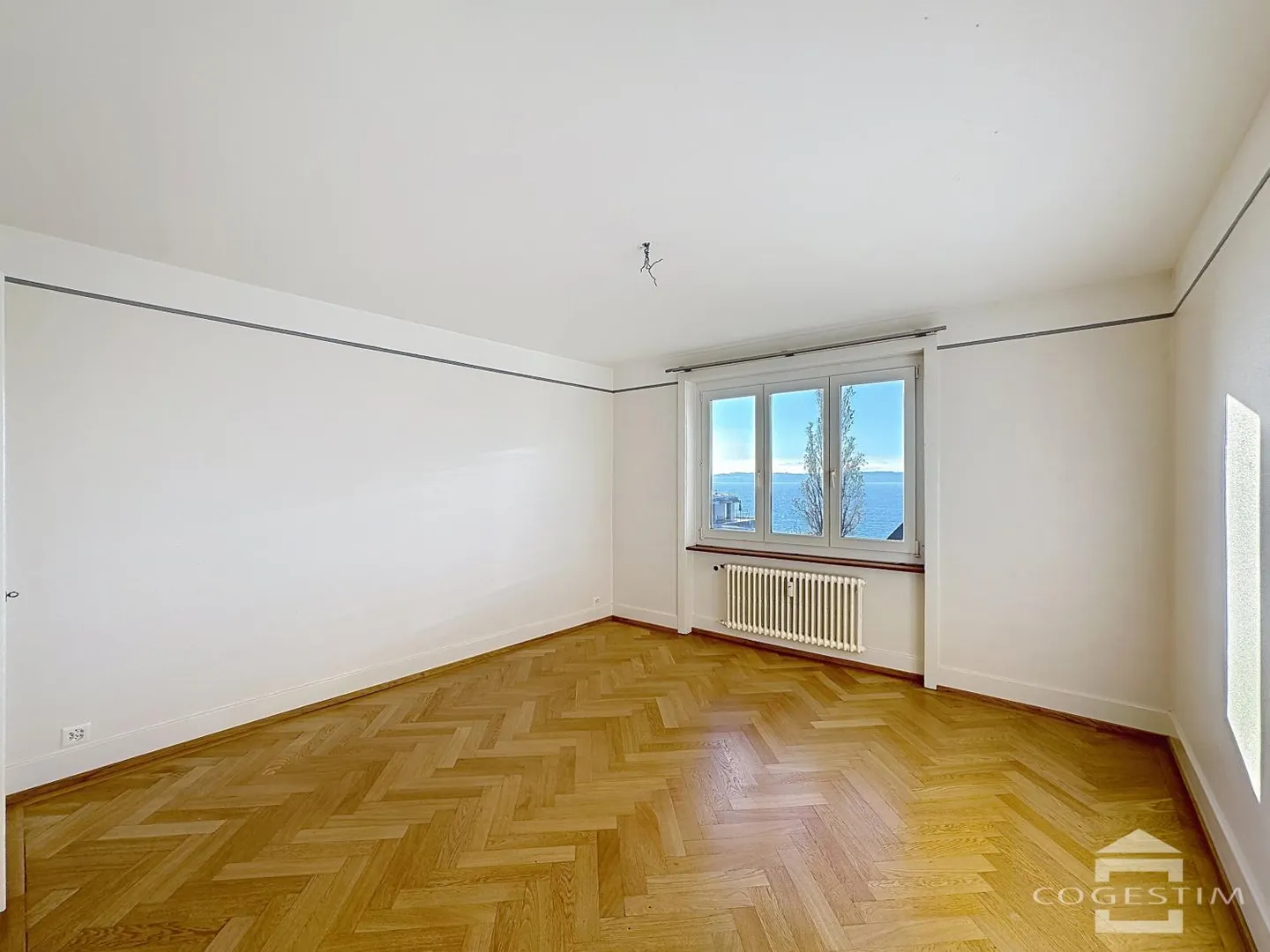 4-room apartment - Photo 2 of 5