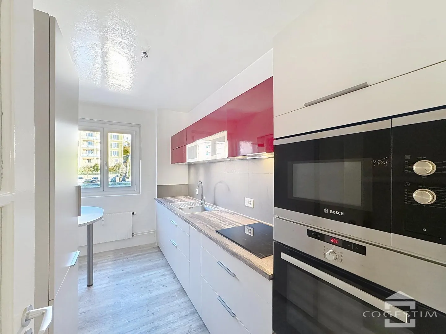 4-room apartment - Photo 1 of 5