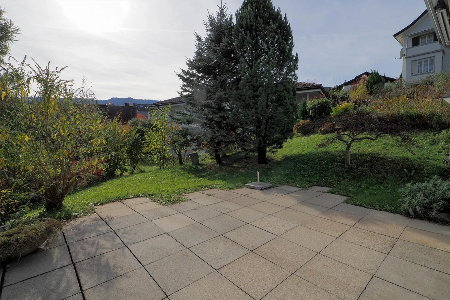 Petit bijou avec beaucoup de charme et vue sur le lac - Photo 5 sur 13