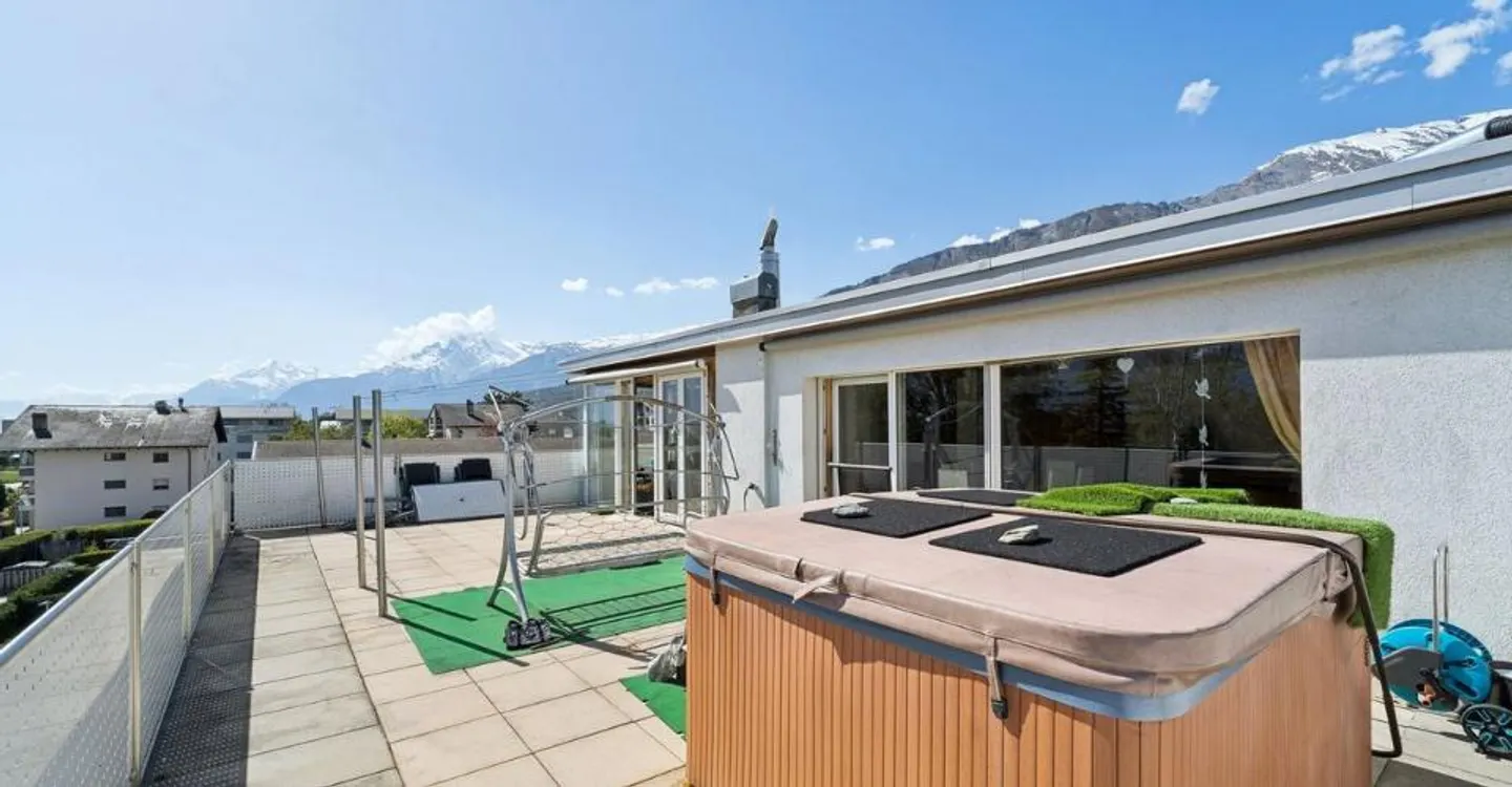 Appartement lumineux avec vue alpine - Photo 2 sur 11