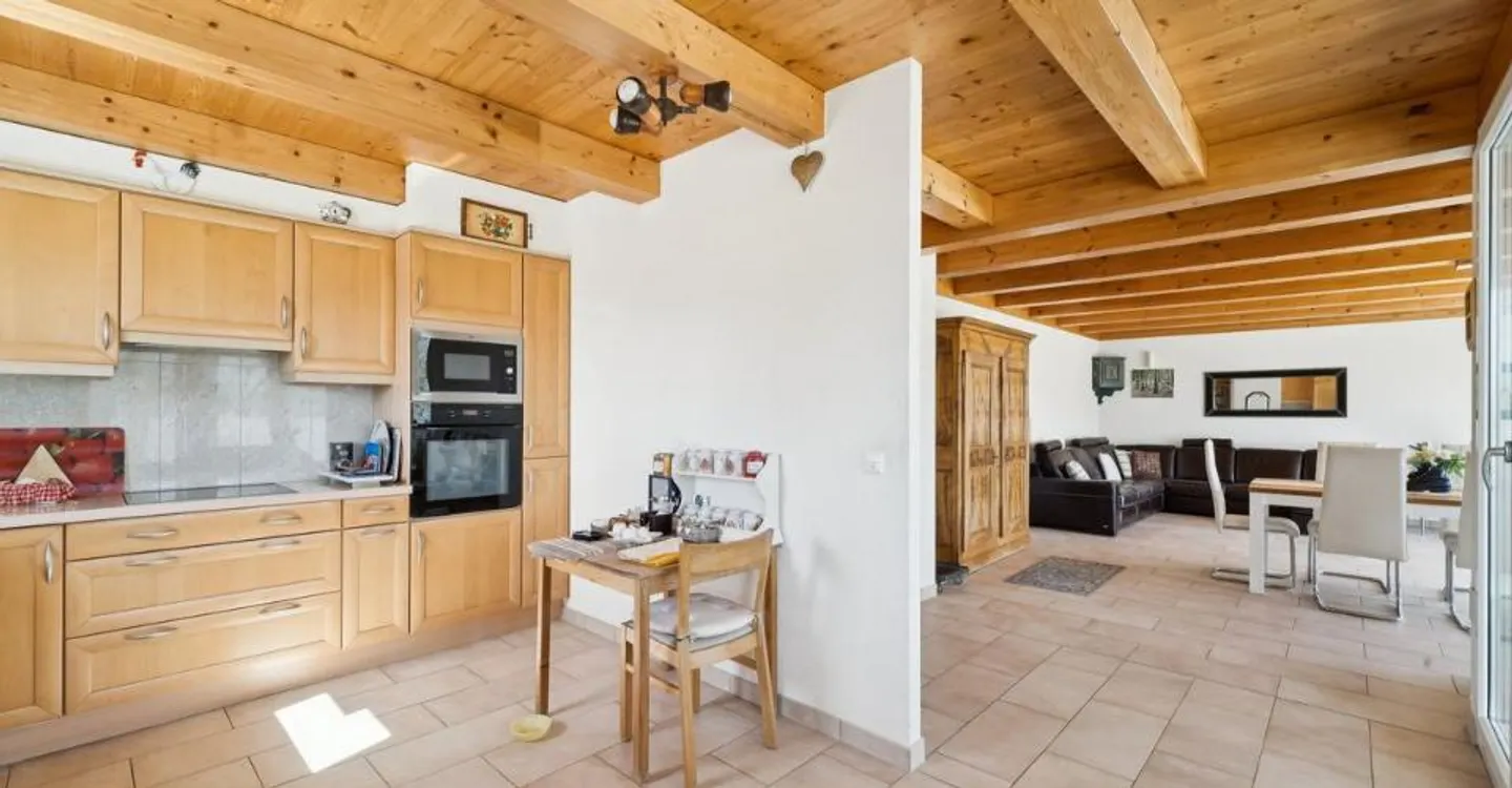 Appartement lumineux avec vue alpine - Photo 3 sur 11