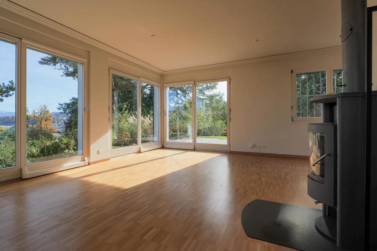 Petit bijou avec beaucoup de charme et vue sur le lac - Photo 8 sur 13