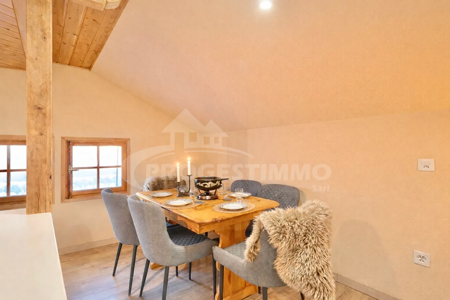 AUTHENTIC RENOVATED CHALET IN THE HEART OF THE VAUD ALPS - Photo 5 of 13