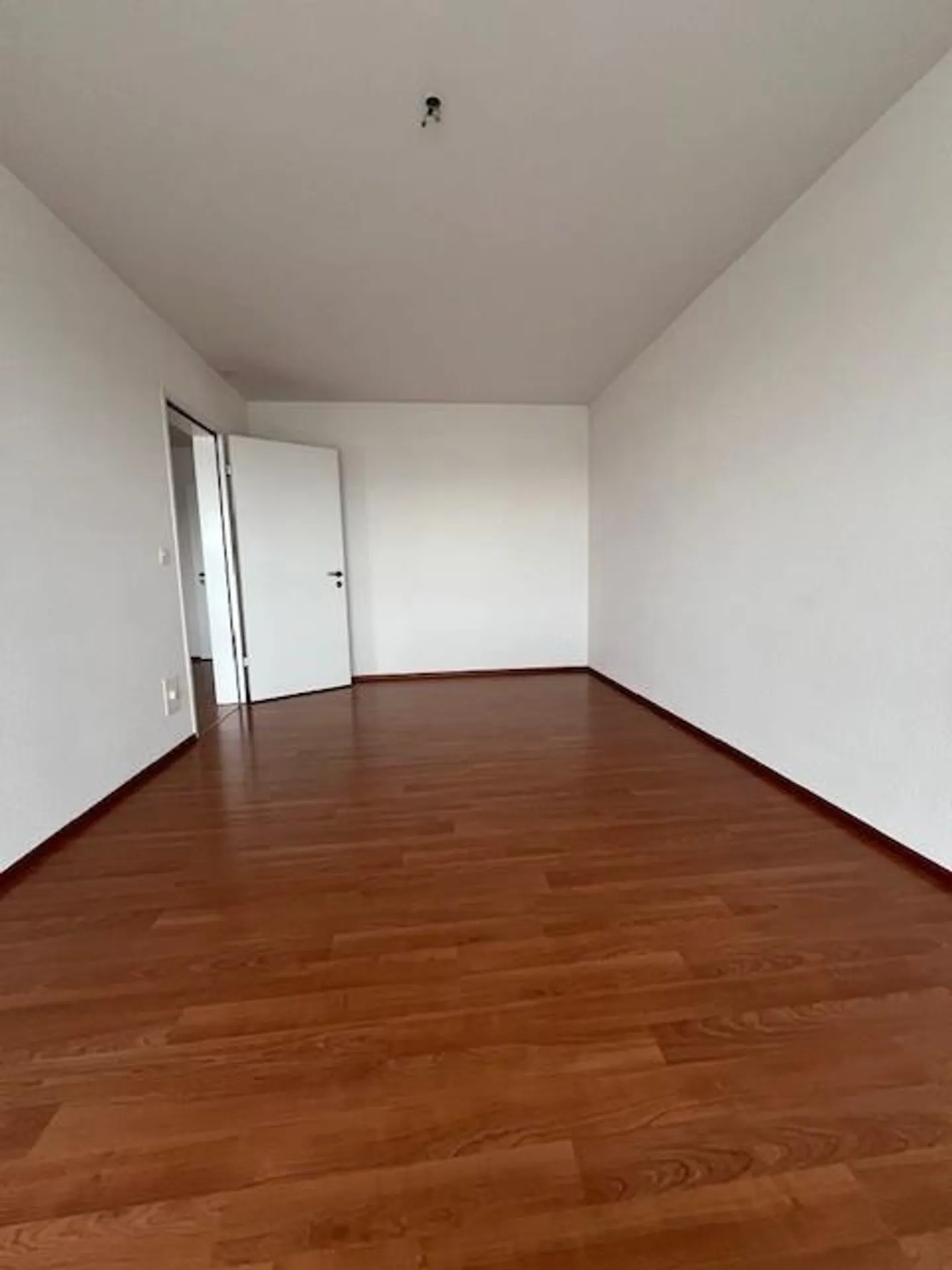 Appartement spacieux de 2,5 pièces au cœur de Hochdorf ! - Photo 5 sur 6