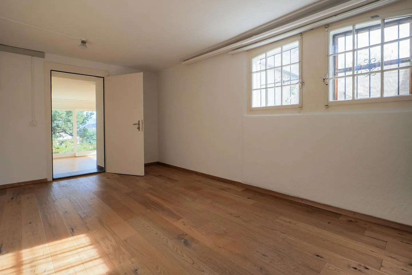 Petit bijou avec beaucoup de charme et vue sur le lac - Photo 11 sur 13