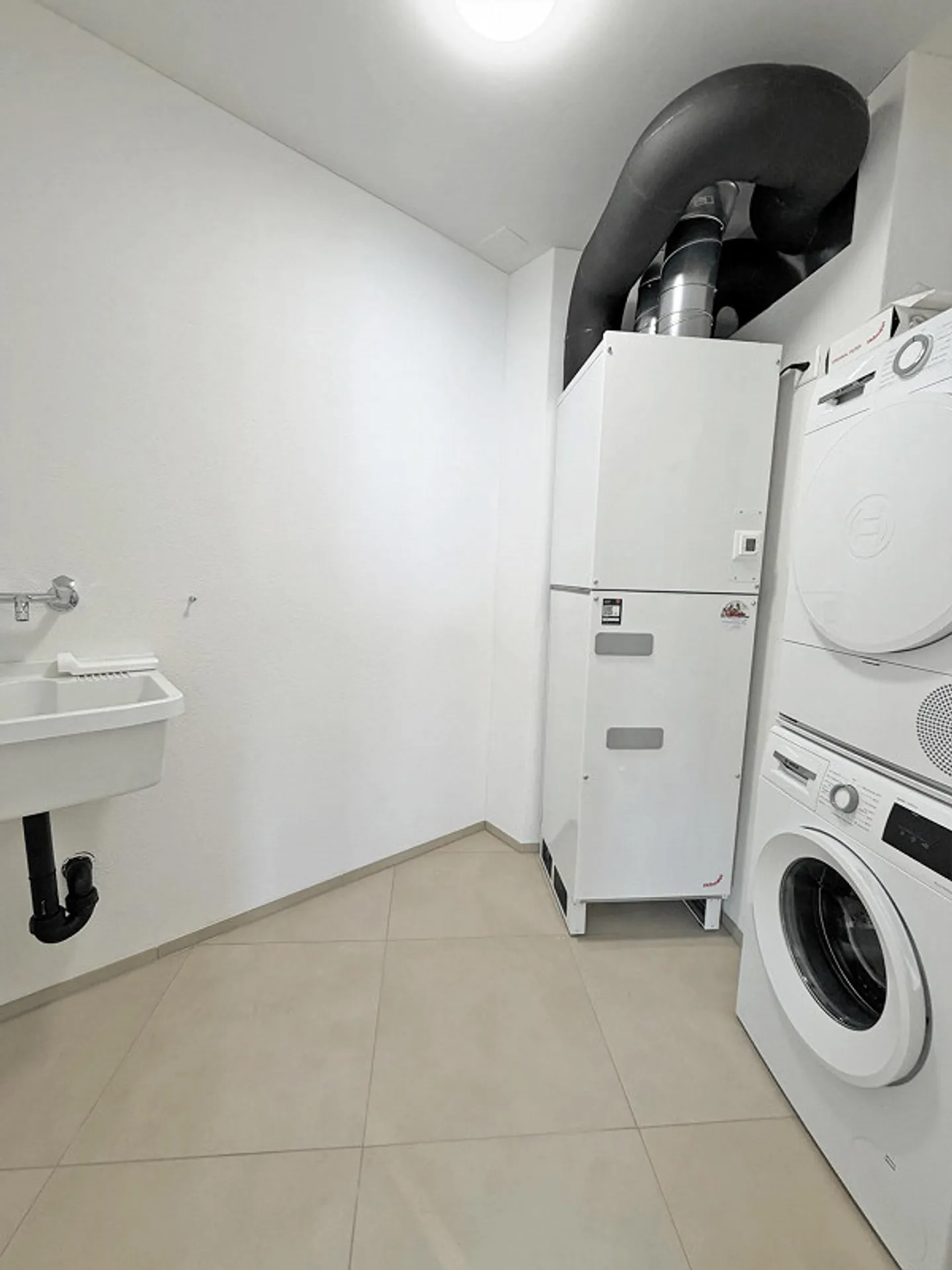 NUOVO - moderno - luminoso e accogliente ... Benvenuto a casa - Foto 4 di 14