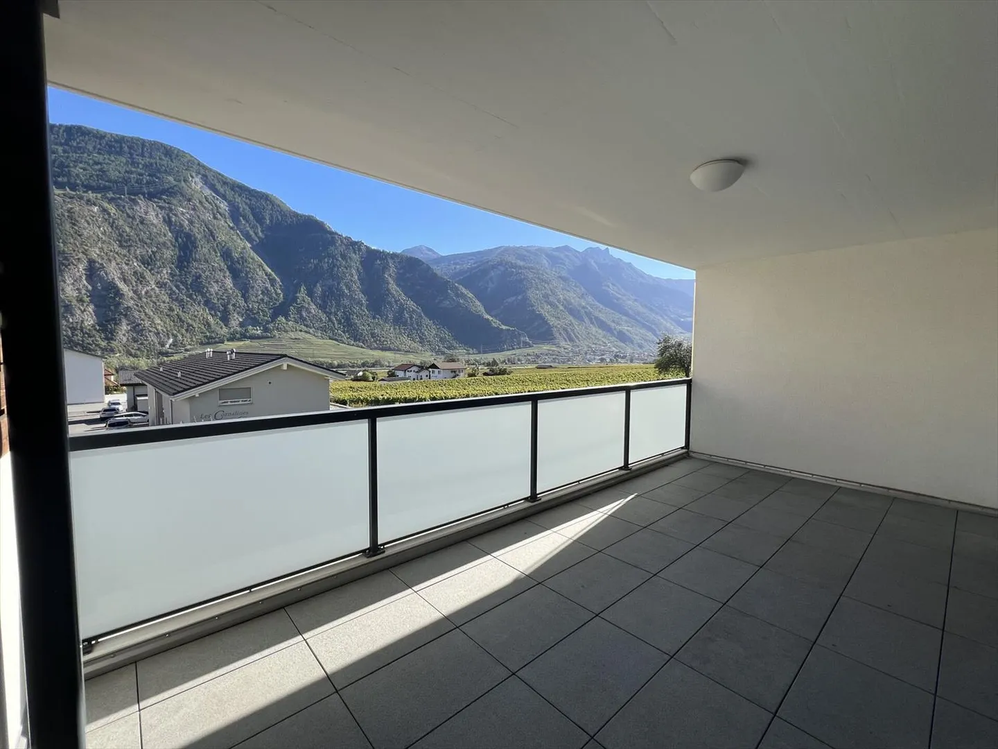 Building "Les 5 Pierres" - 2.5 rooms - Photo 1 of 11