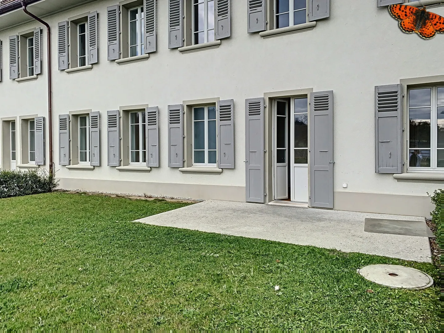 2 ROOMS - Close to all amenities - Photo 1 of 14