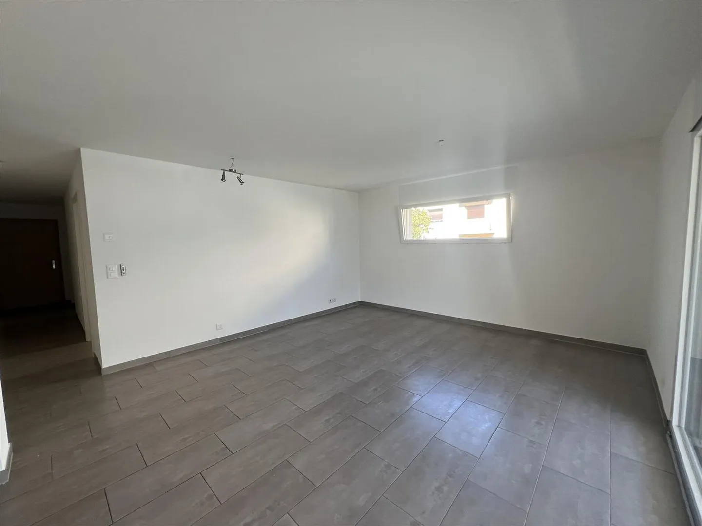 Building "Les 5 Pierres" - 2.5 rooms - Photo 3 of 11