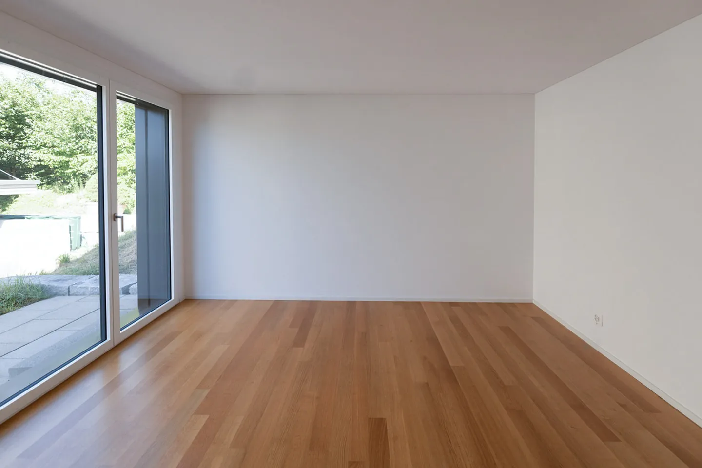 Detached single-family house in popular residential area - Photo 7 of 14