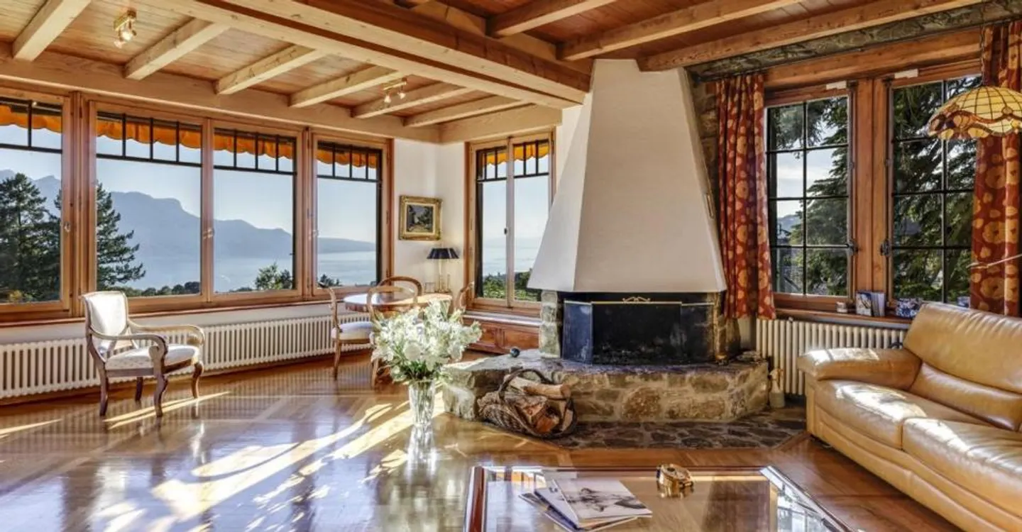 2 properties including a luxury chalet with panoramic views - Photo 5 of 11