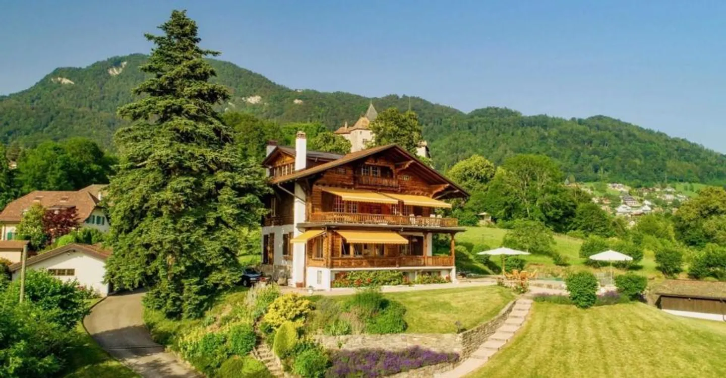 2 properties including a luxury chalet with panoramic views - Photo 2 of 11