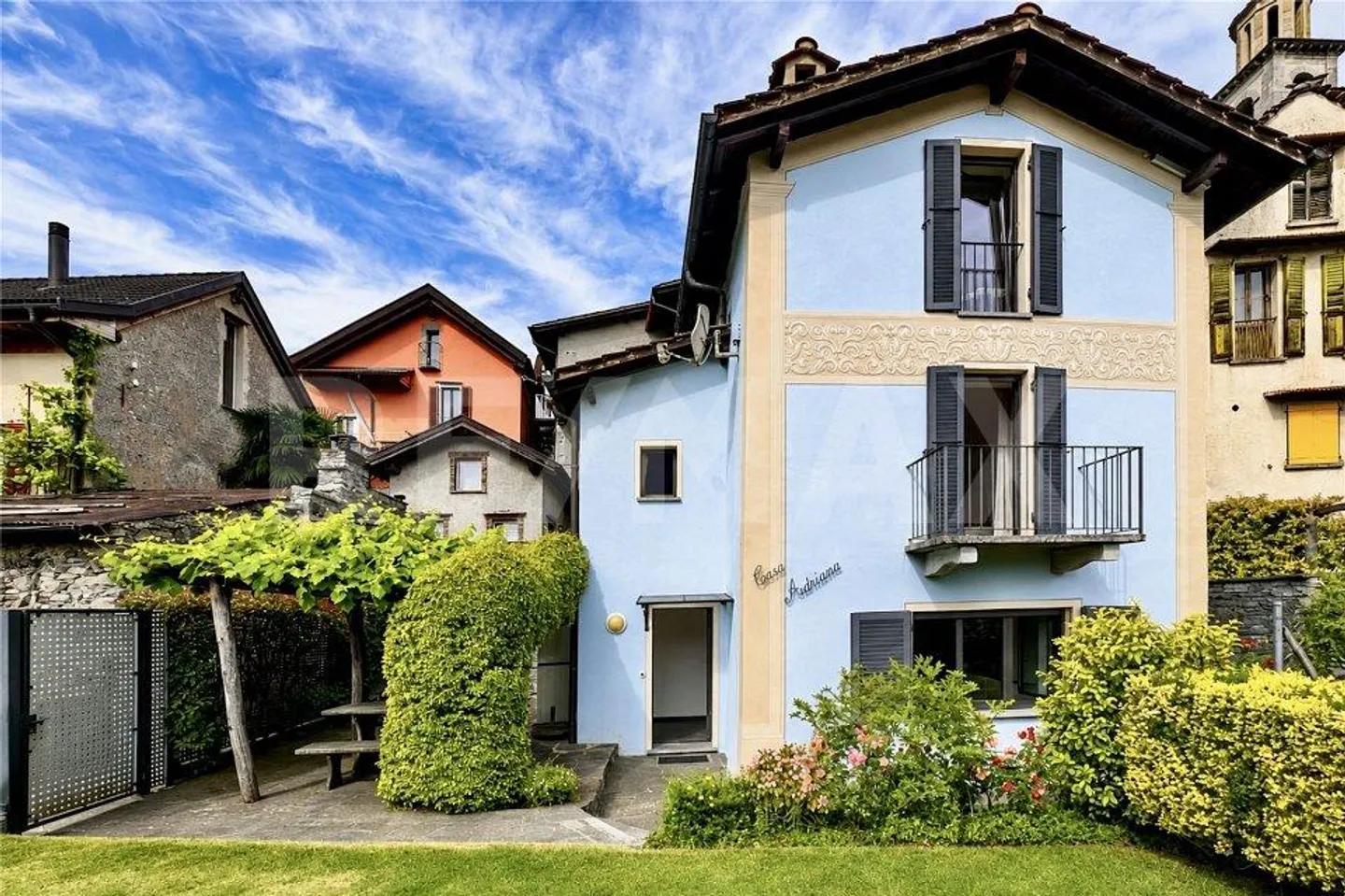 Casa storica con giardino - Foto 1 di 13