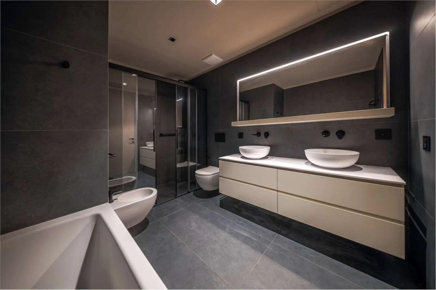 Neues Penthouse mit Seeblick in Lugano - Foto 9 von 12