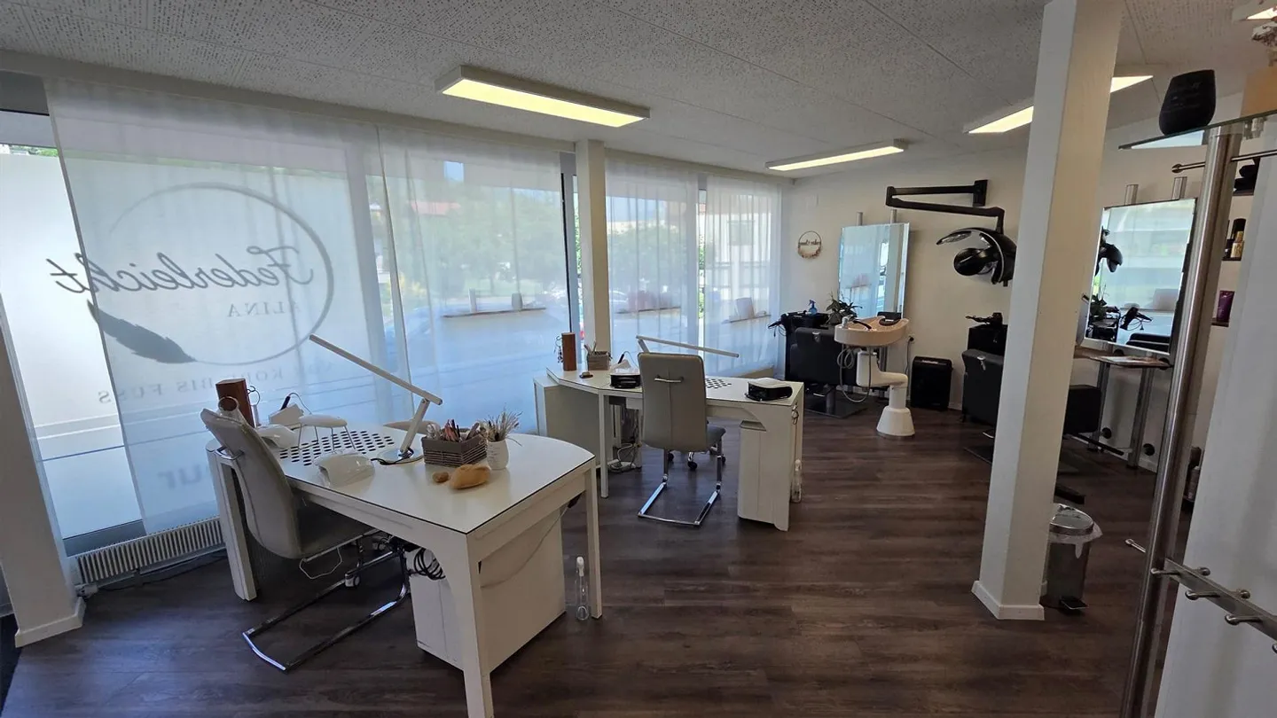 Espace commercial dans un emplacement central attrayant - Photo 2 sur 10