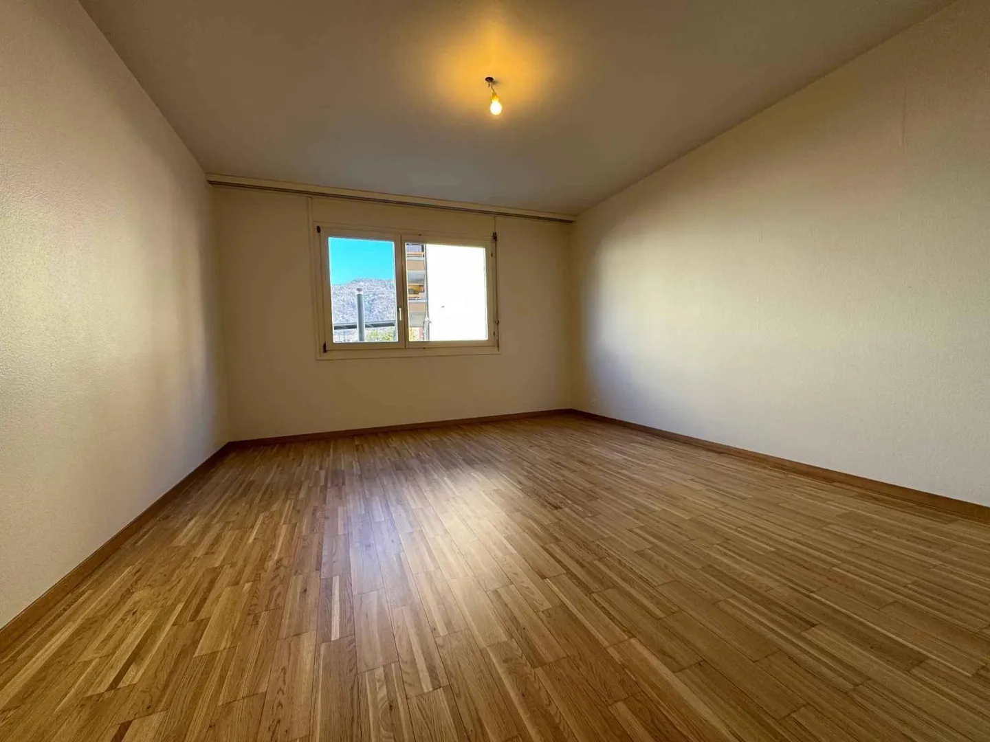 3.5 Room Apartment - Photo 8 of 9