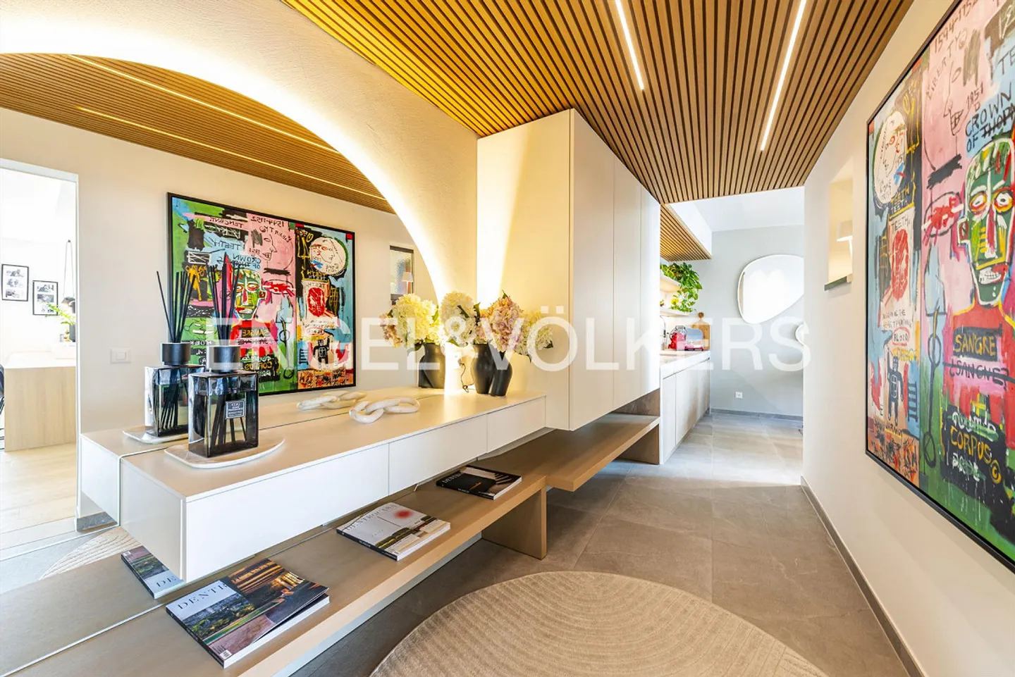 Prestigious Corner Townhouse Villa with Terrace and Lake View - Photo 3 of 14
