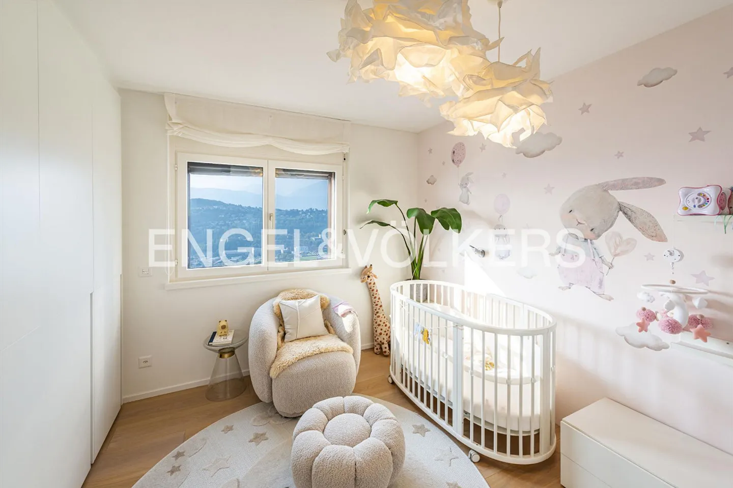 Prestigious Corner Townhouse Villa with Terrace and Lake View - Photo 11 of 14