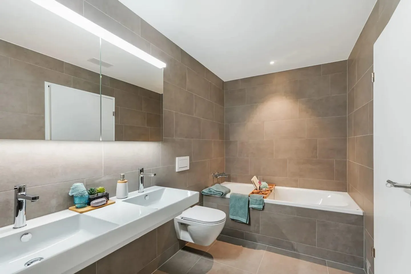 Penthouse apartment with plenty of privacy, view into the greenery and 97 m² terrace... - Photo 7 of 13