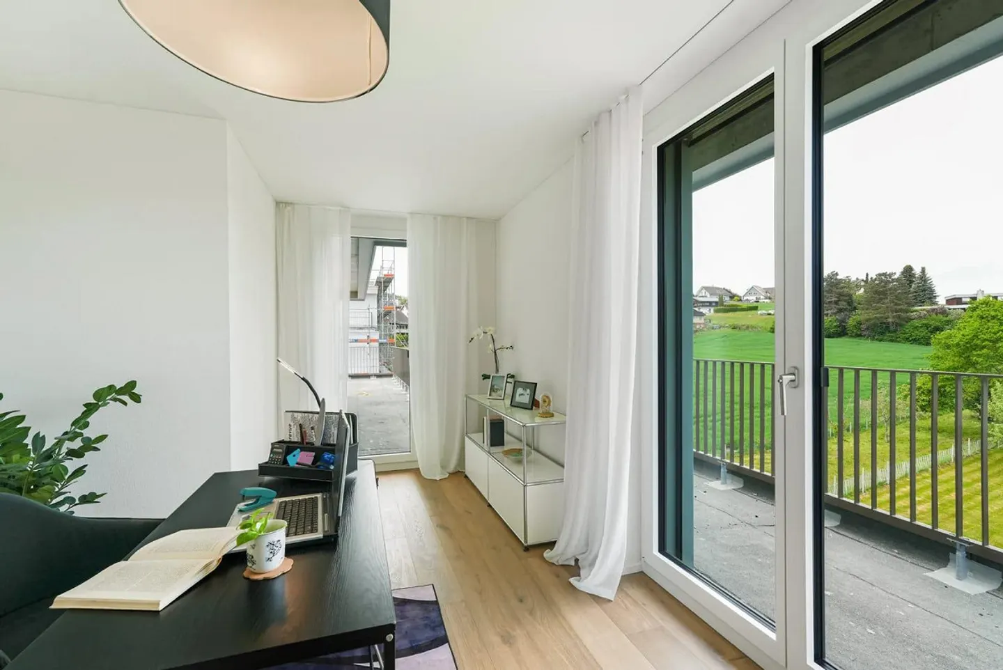 Penthouse apartment with plenty of privacy, view into the greenery and 97 m² terrace... - Photo 9 of 13