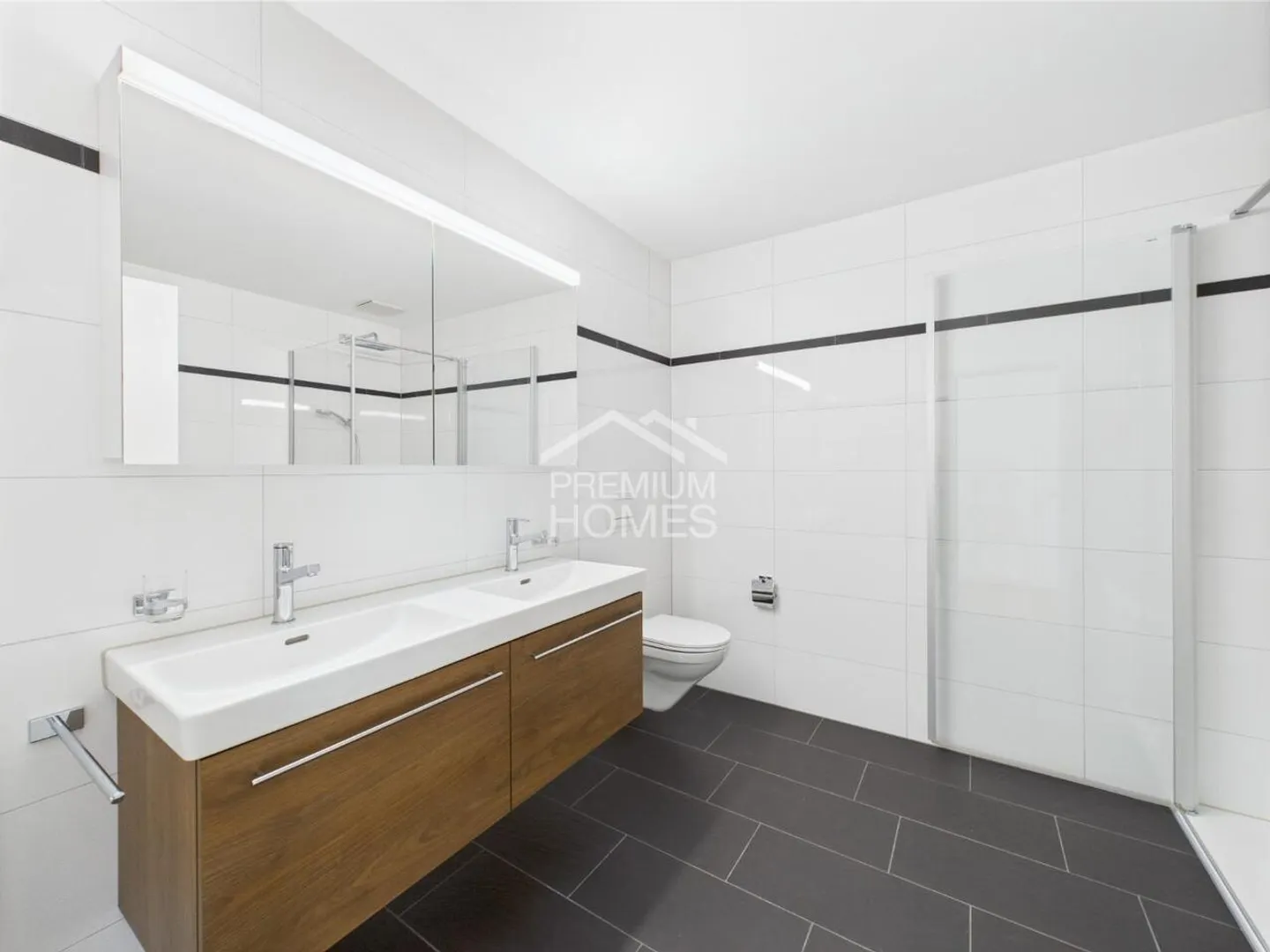 Move in & Enjoy - Exclusive Living on One Floor! - Photo 7 of 12